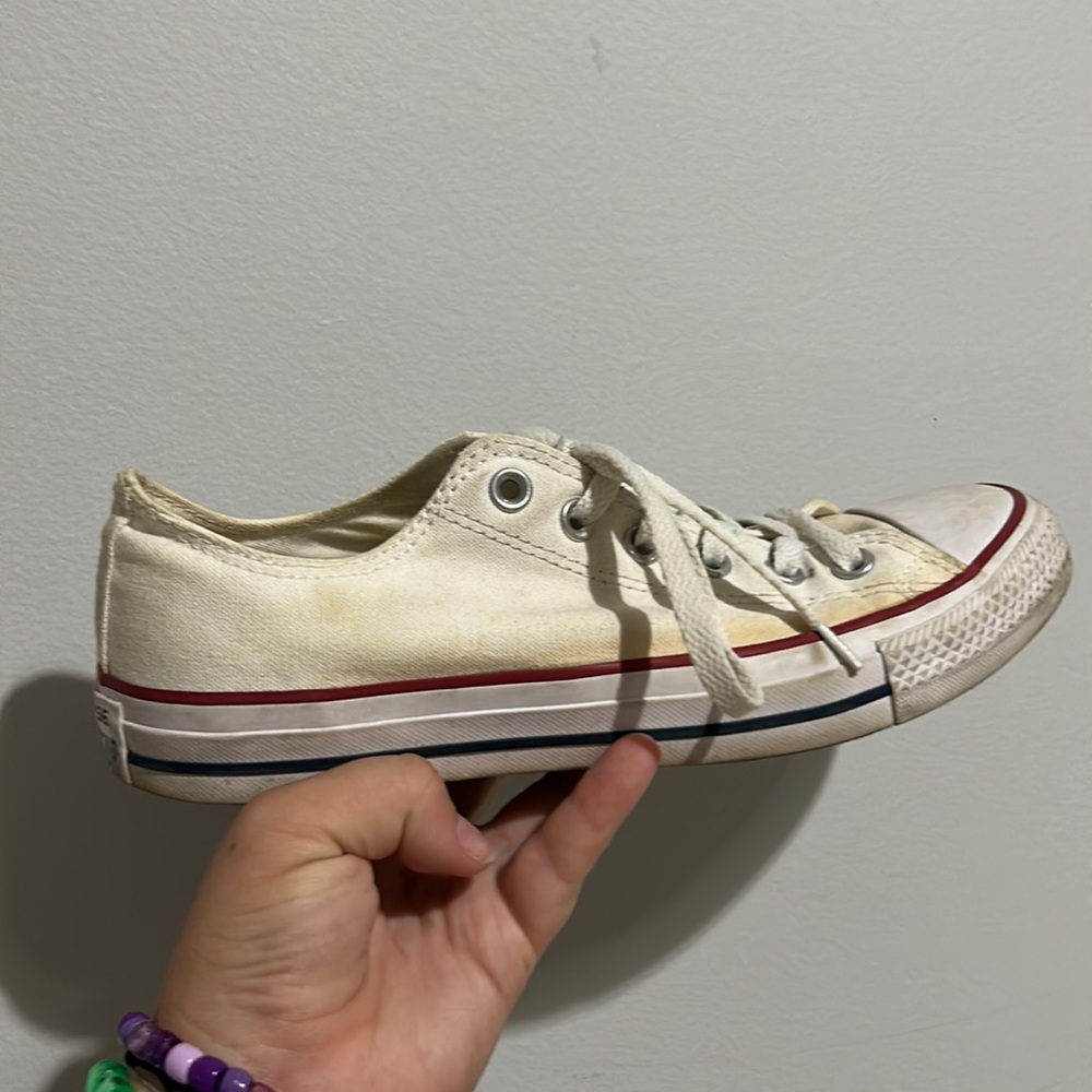 White low top converse